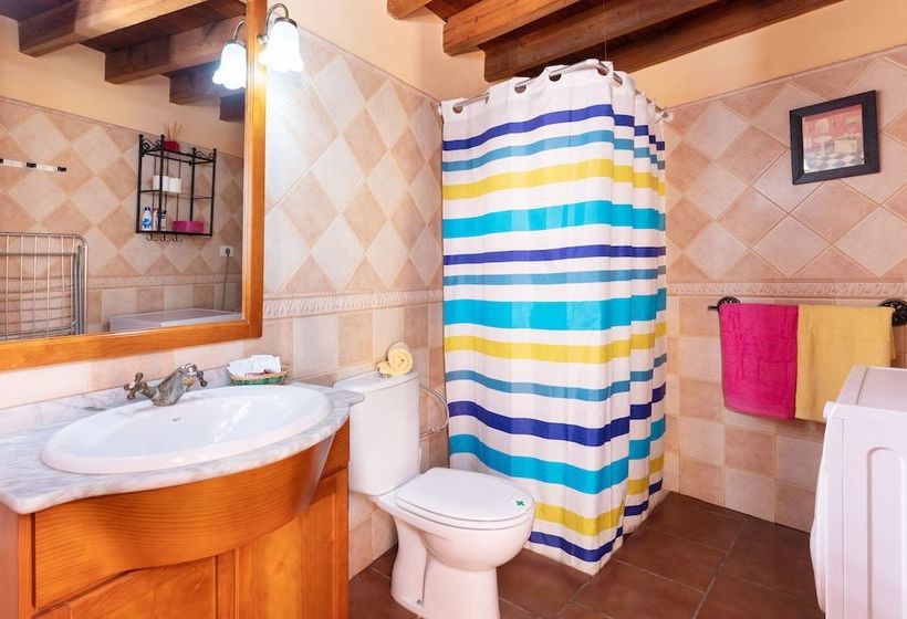 Homelike Charming Rustic House El Pinar