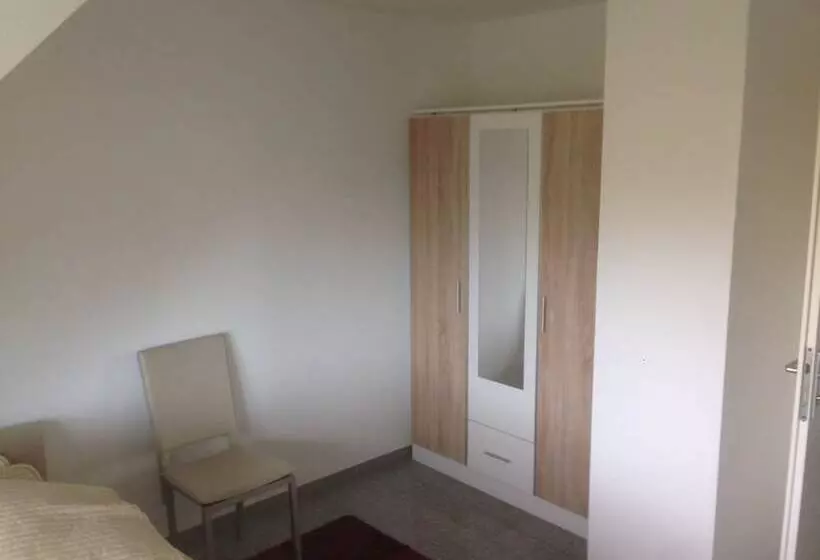 簡易ホテル Privatzimmer Eko 2