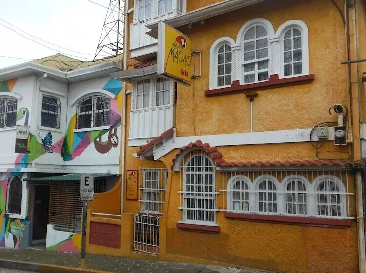 هتل Ara Macao Inn