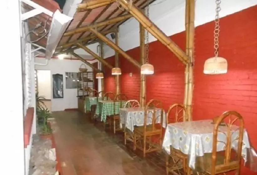 هتل Ara Macao Inn