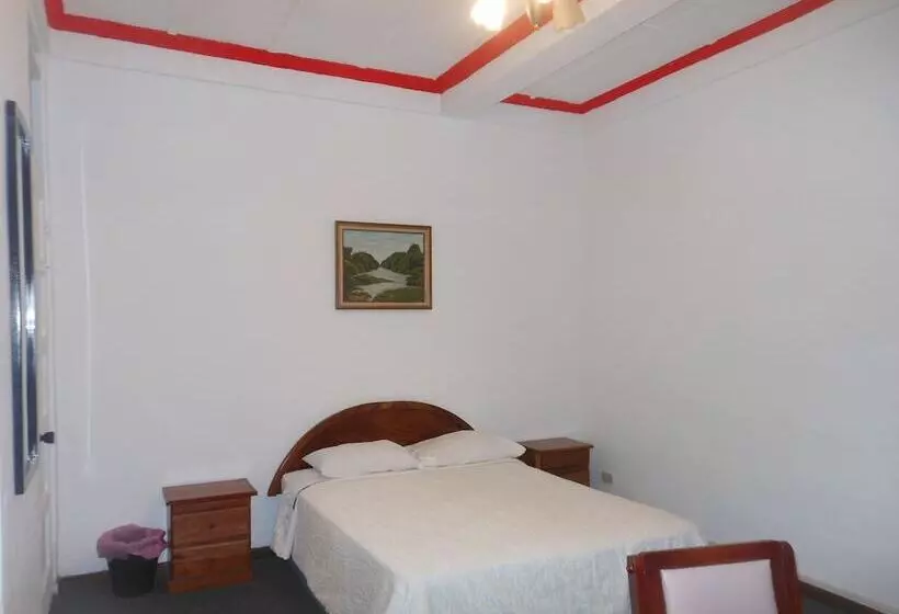 هتل Ara Macao Inn