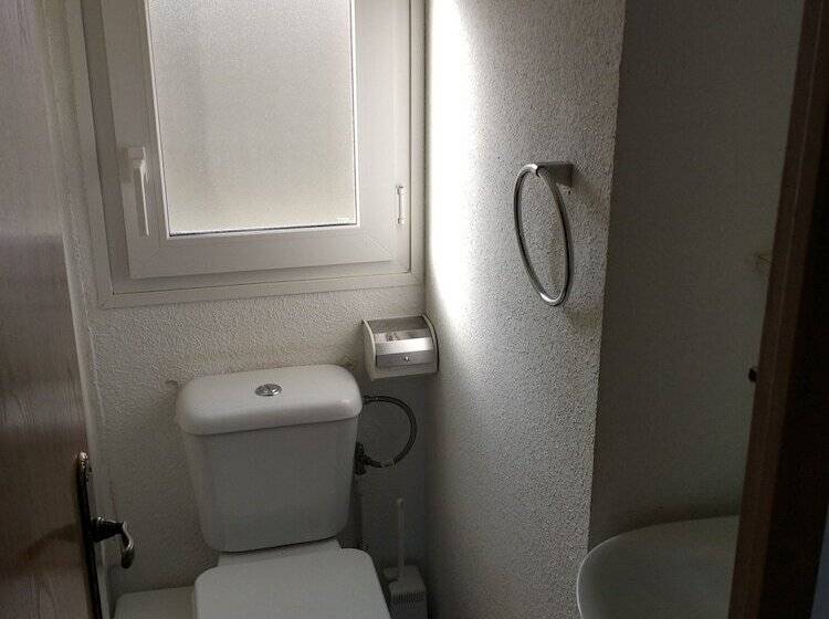 فندق Camping Iznate