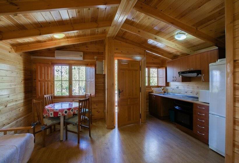 فندق Camping Iznate