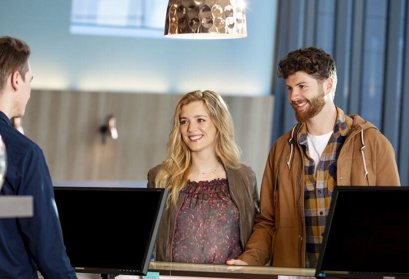 호텔 Holiday Inn Express & Suites Queenstown, An Ihg