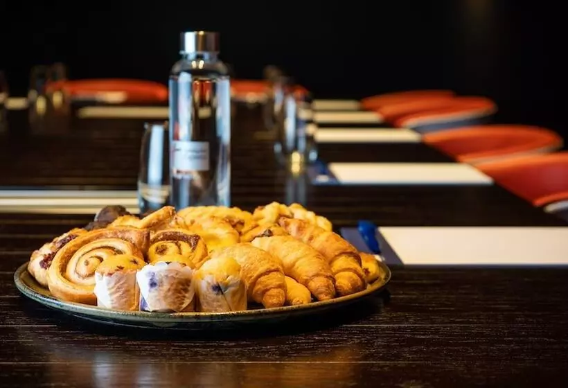 Hotelli Holiday Inn Express & Suites Queenstown, An Ihg