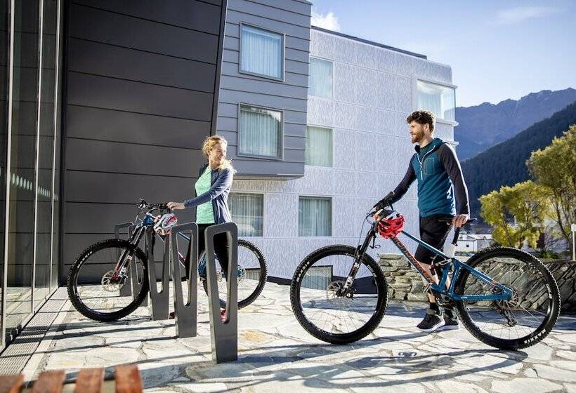 호텔 Holiday Inn Express & Suites Queenstown, An Ihg