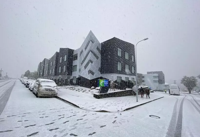 Hotelli Holiday Inn Express & Suites Queenstown, An Ihg