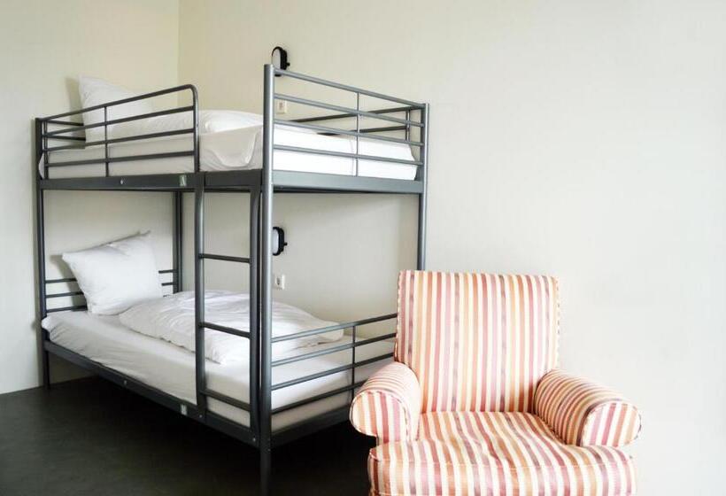 Pink Flamingo Boutique Hostel