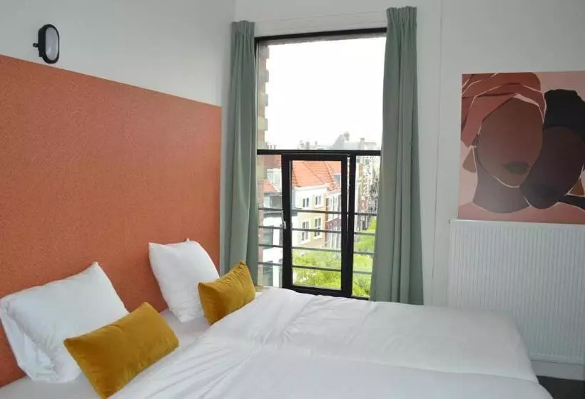 Pink Flamingo Boutique Hostel