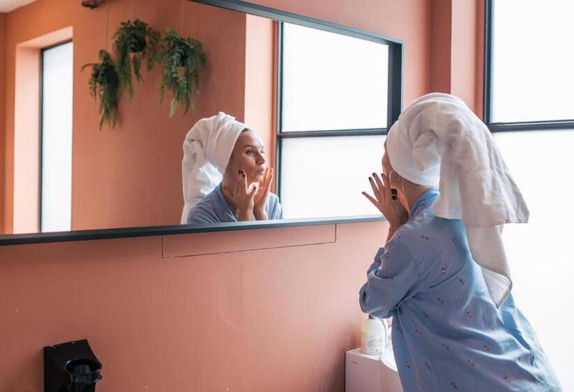 Pink Flamingo Boutique Hostel