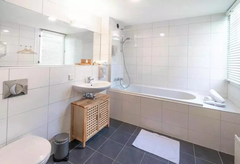 Pink Flamingo Boutique Hostel