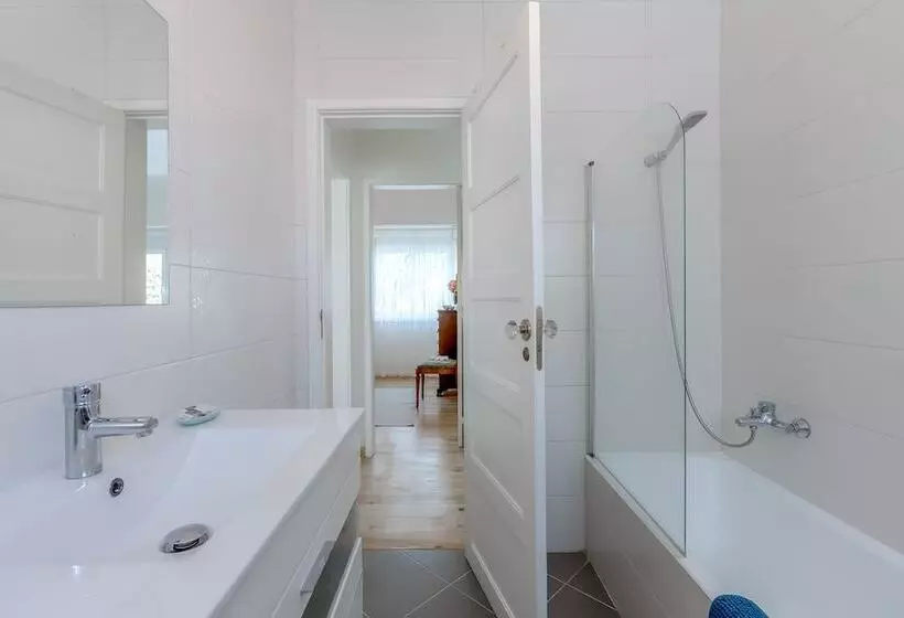 Sunny, Bright And Quiet Apartment, By Timecooler