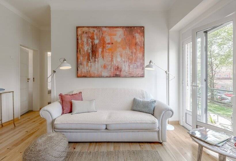 Sunny, Bright And Quiet Apartment, By Timecooler