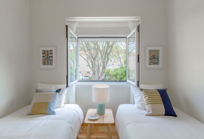 Sunny, Bright And Quiet Apartment, By Timecooler