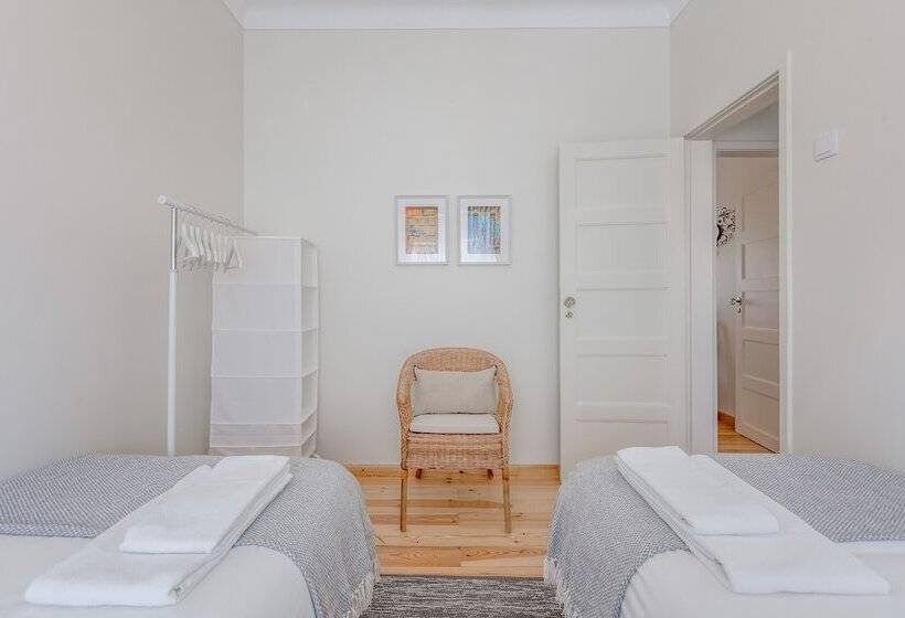 Sunny, Bright And Quiet Apartment, By Timecooler