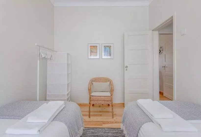 Sunny, Bright And Quiet Apartment, By Timecooler