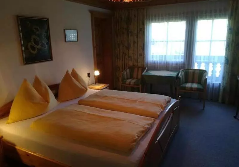 Aamiaismajoitus (B&B) Gasthof Finkenhof