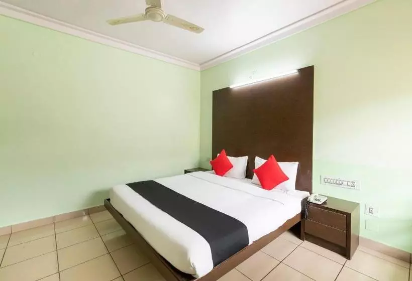 Hotelli Capital O 63523  Palika