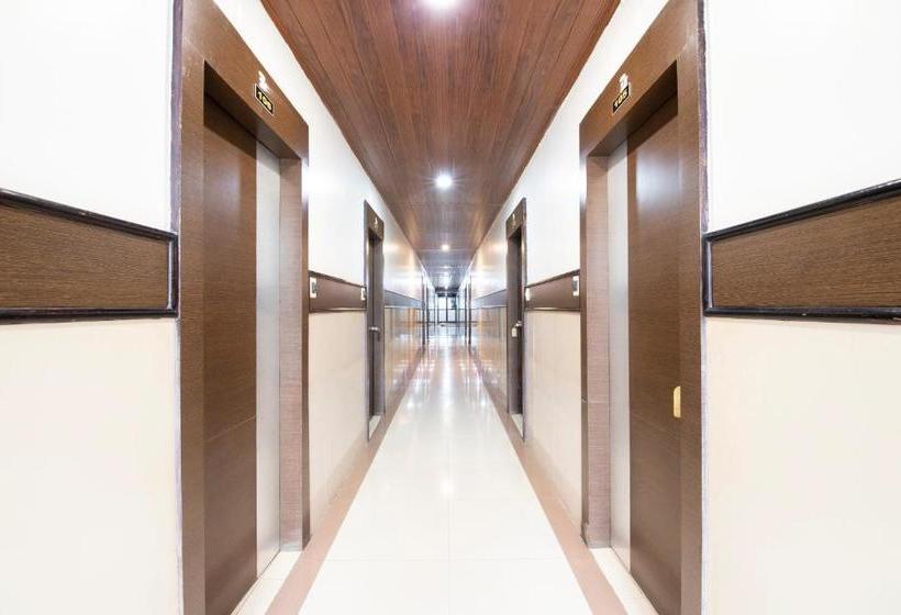 호텔 Capital O 63523  Palika