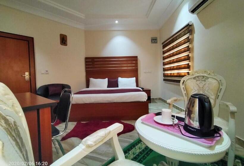 Alim Royal Hotel And Suite
