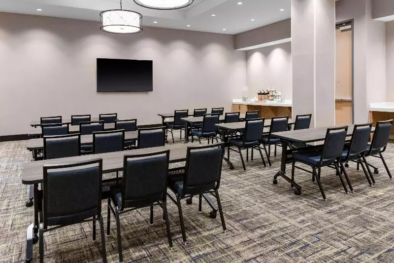 هتل Hyatt House Nashville Downtown Convention Center