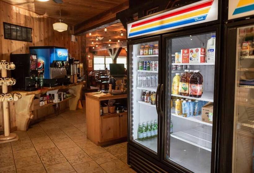 Отель Arrowhead Mountain Lodge