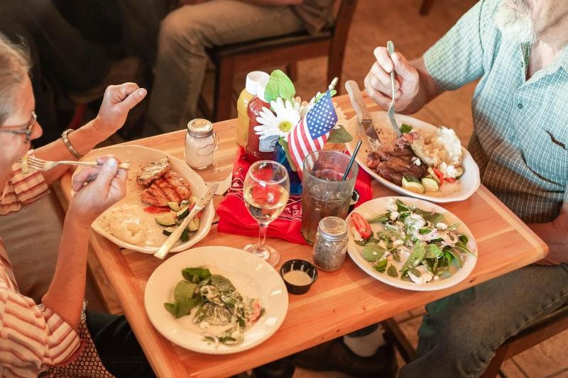 Отель Arrowhead Mountain Lodge