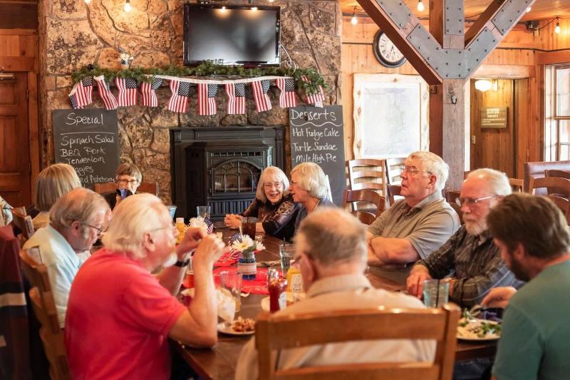 Отель Arrowhead Mountain Lodge