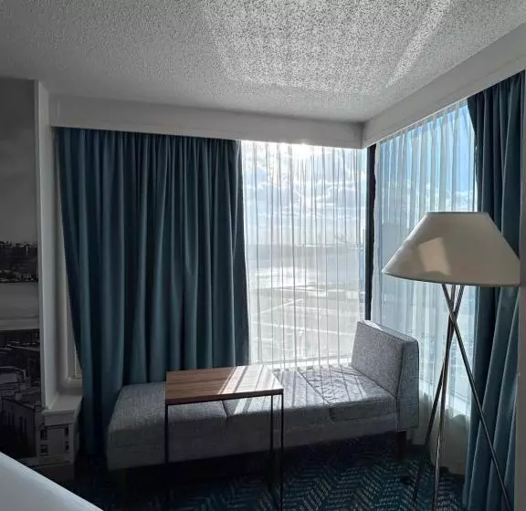 ホテル Fort Pontchartrain Detroit, A Wyndham