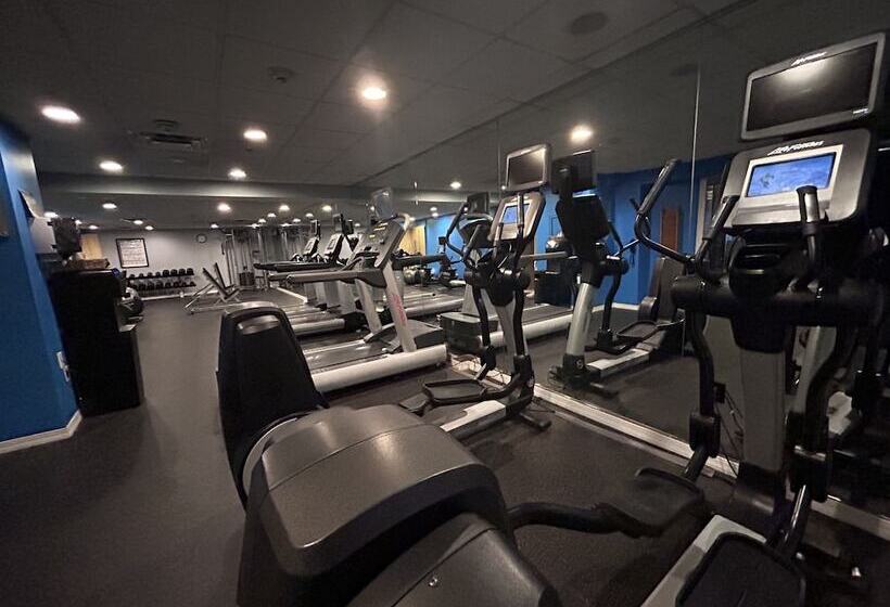 فندق Fort Pontchartrain Detroit, A Wyndham