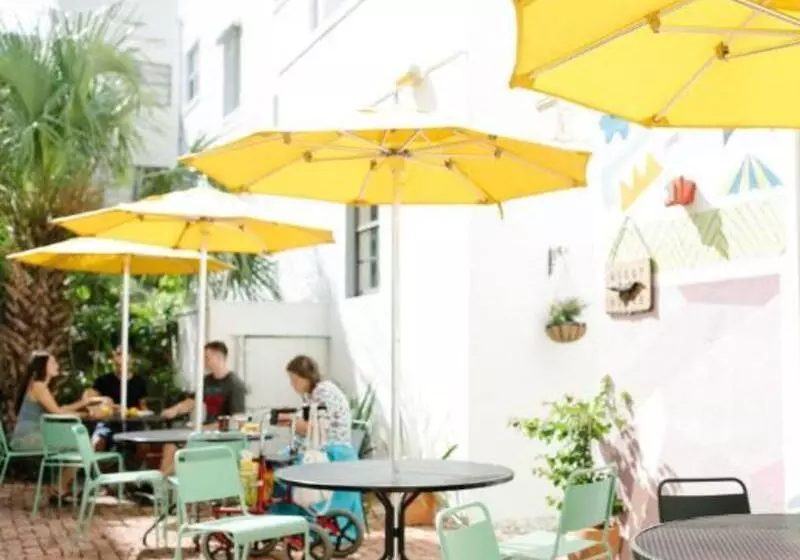 Hotel Freehand Miami