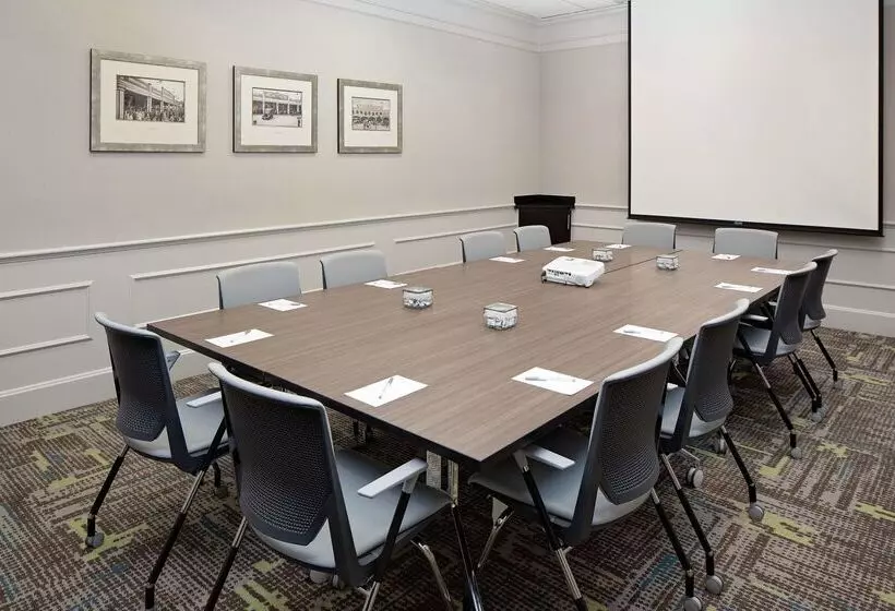 ホテル Hampton Inn Louisville Downtown