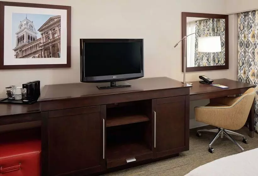 ホテル Hampton Inn Louisville Downtown