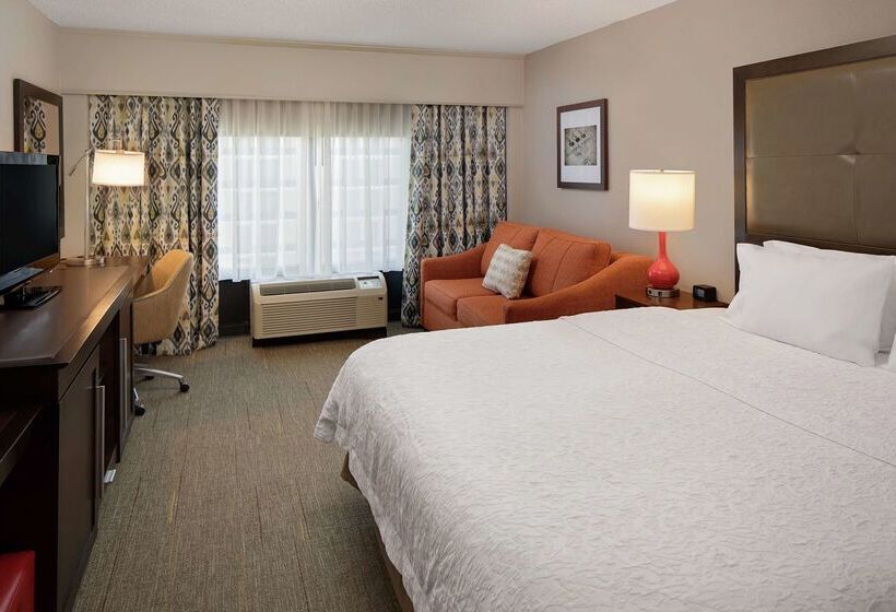 בית מלון כפרי Hampton Inn Louisville Downtown