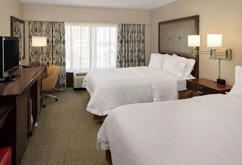 ホテル Hampton Inn Louisville Downtown