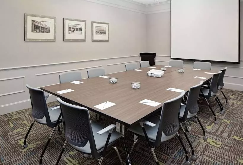 ホテル Hampton Inn Louisville Downtown