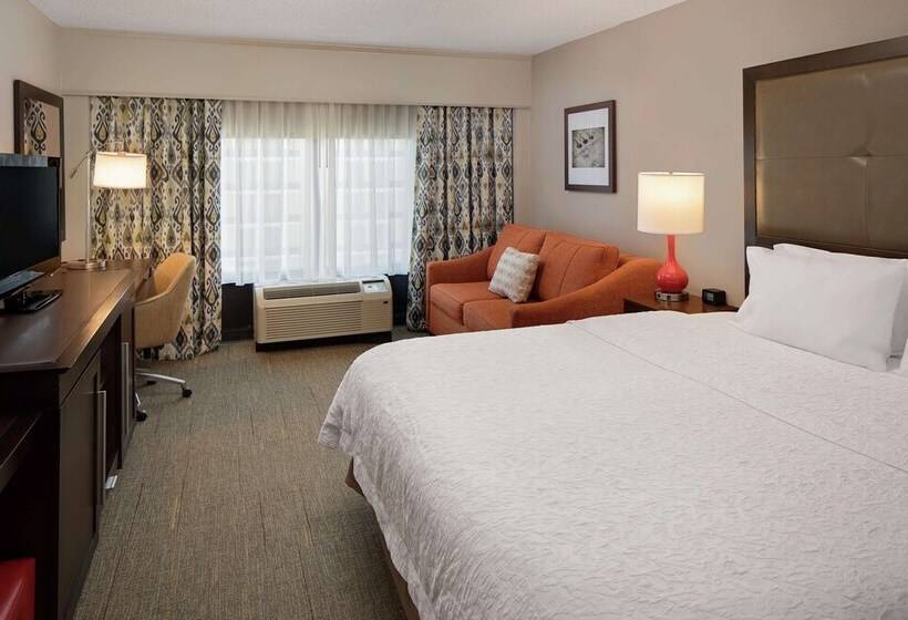 בית מלון כפרי Hampton Inn Louisville Downtown