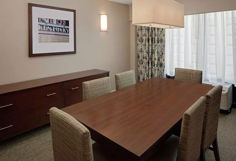 ホテル Hampton Inn Louisville Downtown