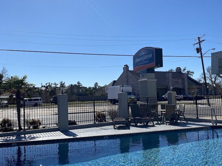 Otel Howard Johnson By Wyndham Historic Lake Charles