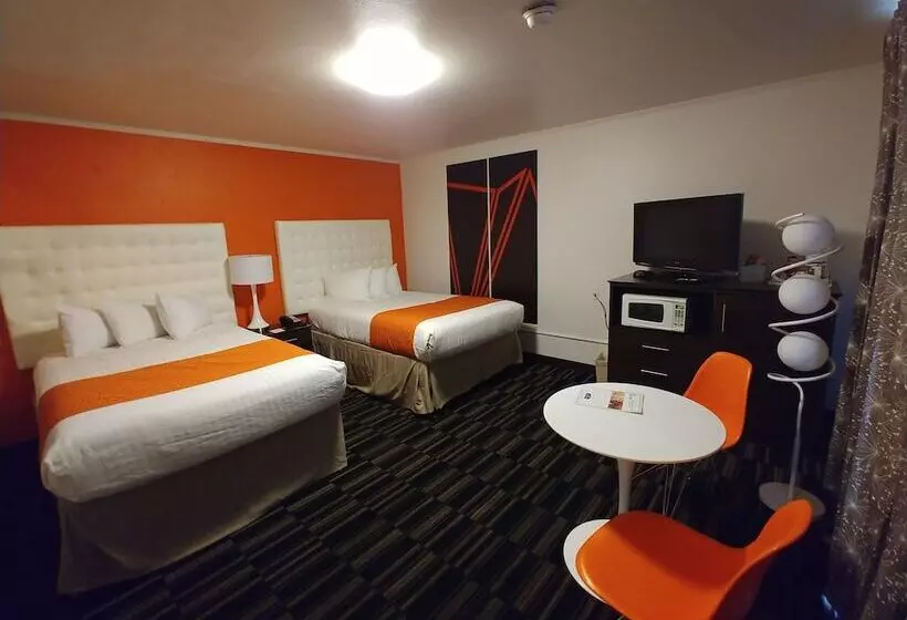 فندق Howard Johnson By Wyndham Modesto Ceres