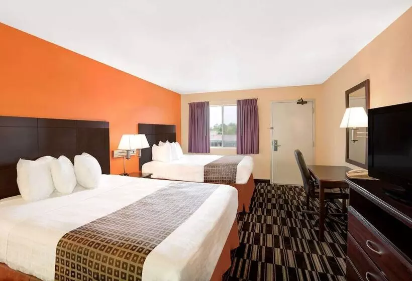 فندق Howard Johnson By Wyndham Modesto Ceres