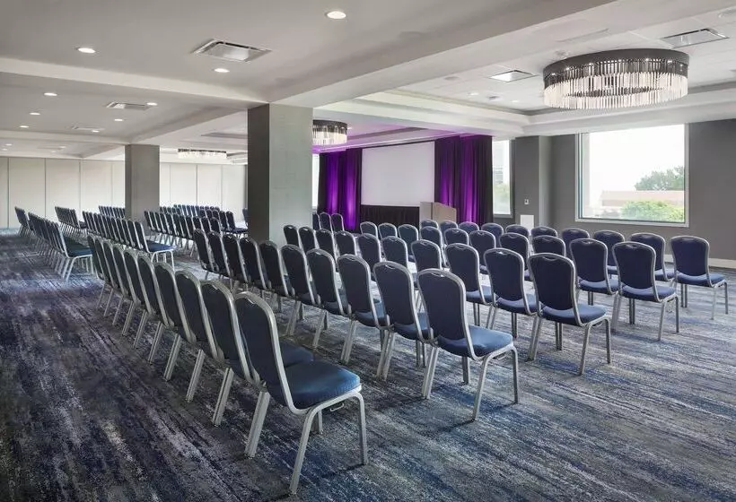 Отель Hyatt Regency San Francisco Airport