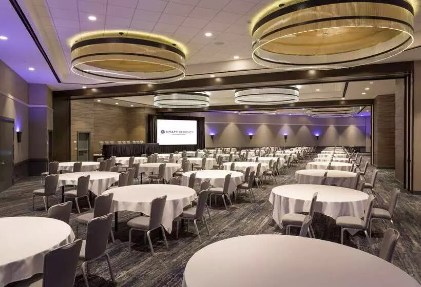 Отель Hyatt Regency San Francisco Airport