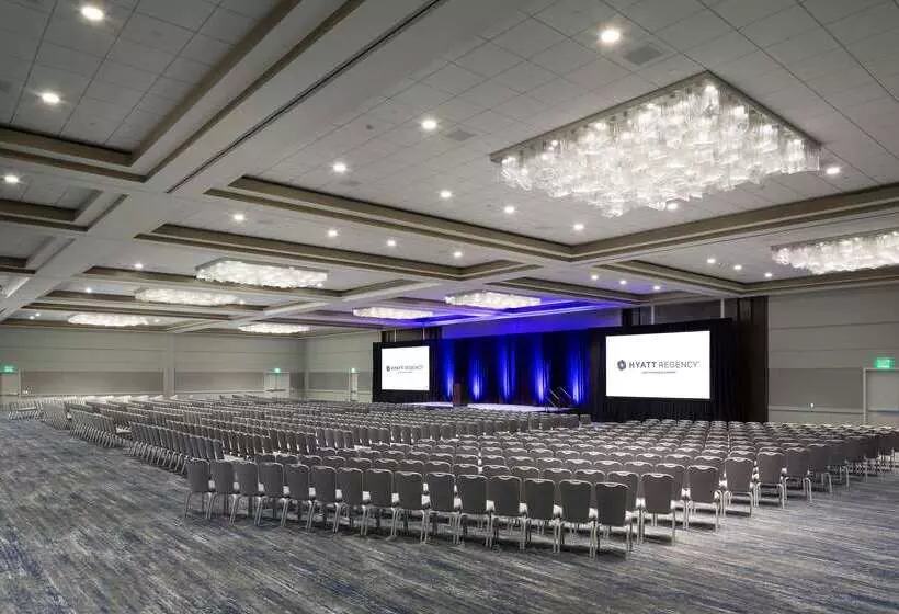 Отель Hyatt Regency San Francisco Airport