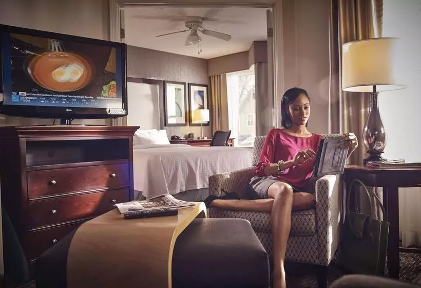 Отель Poplar Inn And Suites