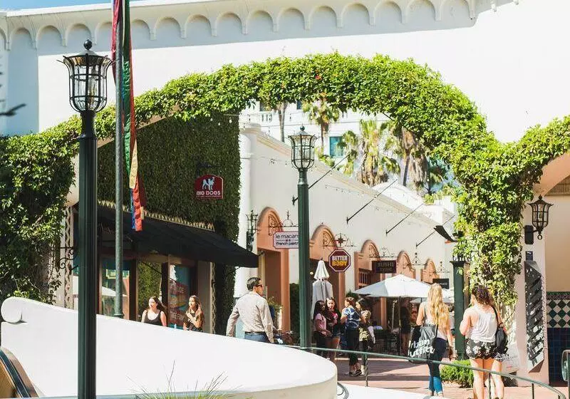 Отель Santa Barbara