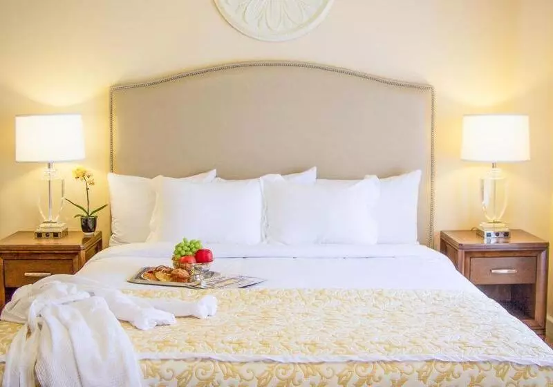 Отель Santa Barbara