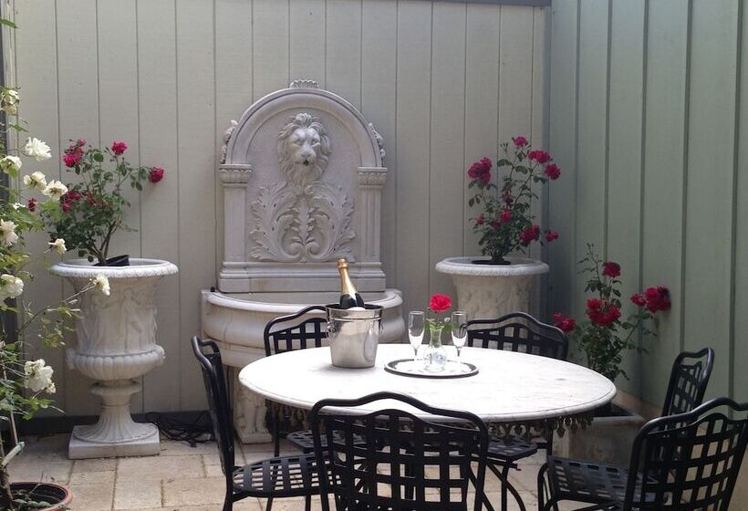 בית מלון כפרי St. Helena