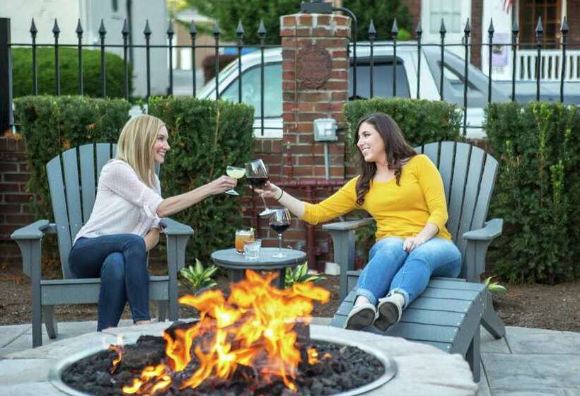 The Sire Hotel Lexington, Tapestry Collection By Hilton