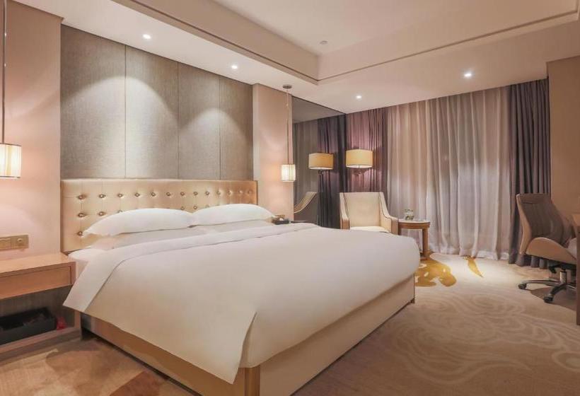 فندق Excellence International